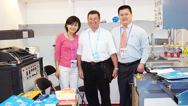 歐州參展，德國(guó)客人專(zhuān)程來(lái)看我們